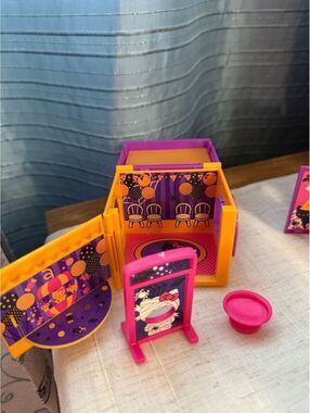 Target exclusive Vintage 2009 jaxxs hello kitty holiday houses HTF Sanrio lot